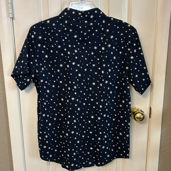 Flamehead Skate USA Buttonup Boys Teen Size 16 Navy Blue Star Print SS Shirt NWT - Picture 2 of 6